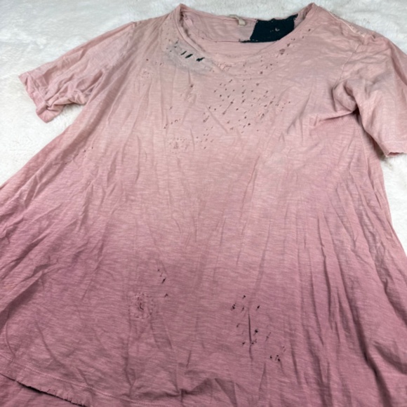 Magnolia Pearl Women's Shirt Distressed Ombre Tunic Top Short Sleeve Pink OSFM - Picture 2 of 9